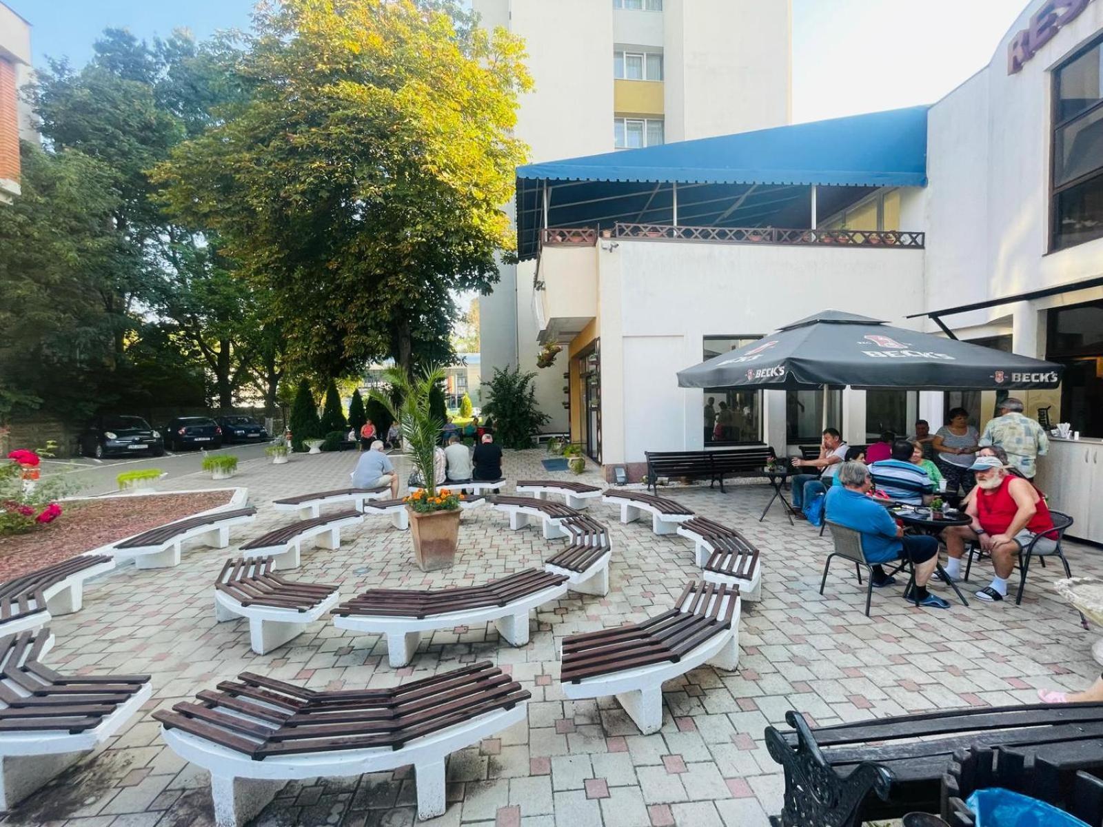 Hotel Silvana Бузиаш Экстерьер фото